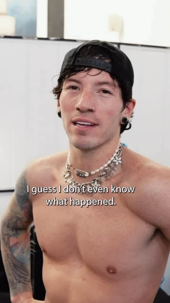 トゥエンティ・ワン・パイロッツのインスタグラム：「technical difficulties couldn’t stop us from having a great show in Paraguay. “Things happen. You figure it out. You get past it and you’re better for it.” - Josh Dun  watch the new episode over on youtube.com/twentyonepilots」