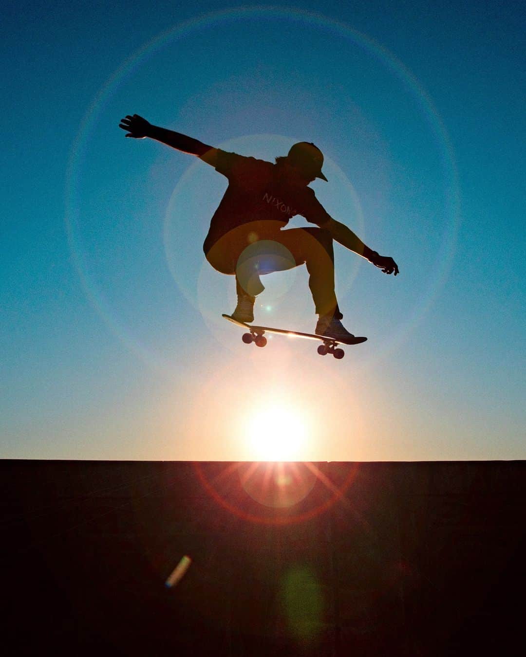 ニクソンのインスタグラム：「Happy Go Skateboarding Day.  Now put your phone down, go slap a curb, slash some pool coping and enjoy the longest day of the year!」