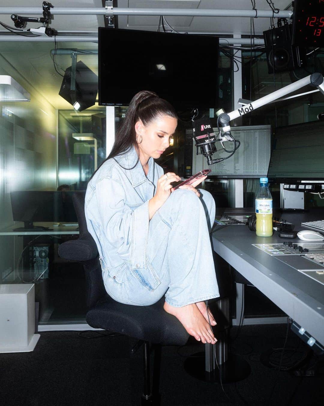 レナ・マイヤー＝ランドルートのインスタグラム：「Montags morgens im Radio」