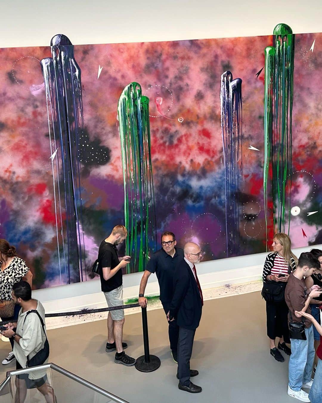 KAWSONEさんのインスタグラム写真 - (KAWSONEInstagram)「Nice to finally get to see BASQUIAT × WARHOL. PAINTING FOUR HANDS at @fondationlv It’s a very impressive show and it was great to see @futuradosmil @crashone @dazeworldnyc @kennyscharf #LadyPink hanging in this beautiful space! Congrats Dieter Buchhart and Anna Karina Hofbauer 🤯💪💪」6月22日 2時07分 - kaws