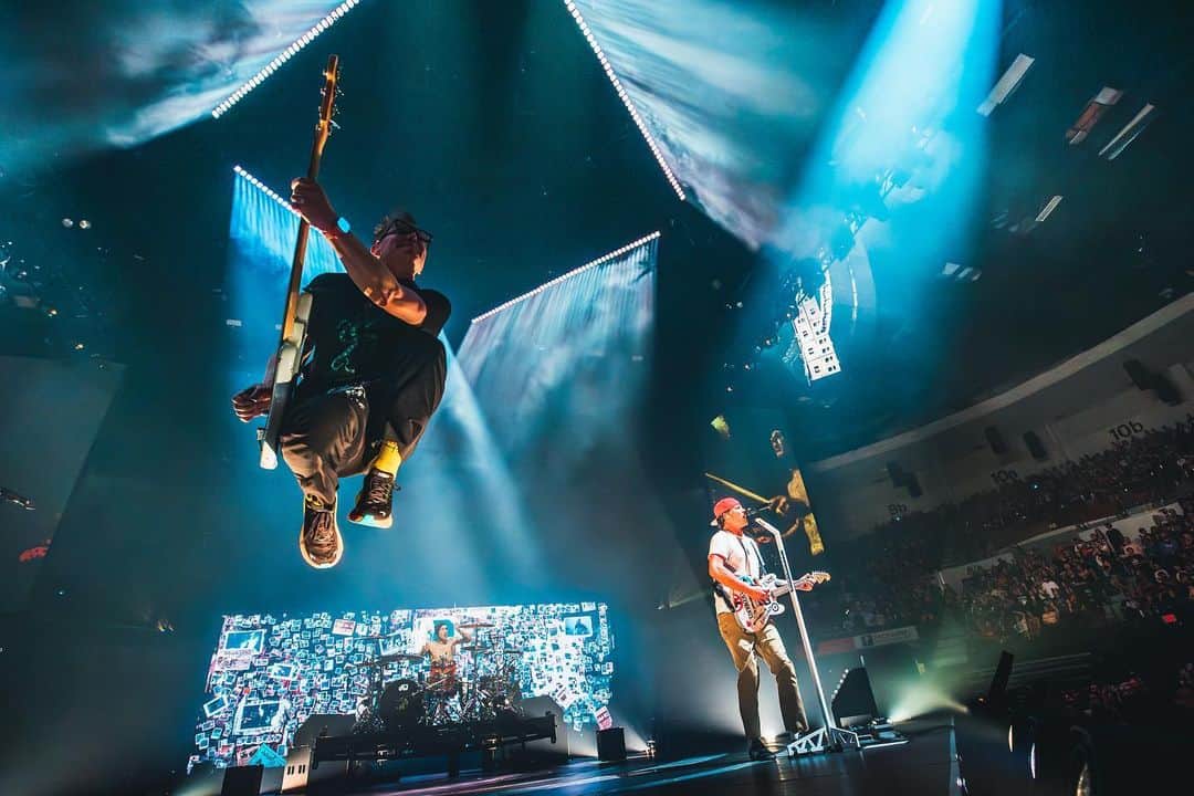 マーク・ホッパスのインスタグラム：「San Diego night two. So fun.  📸 @fog.again」