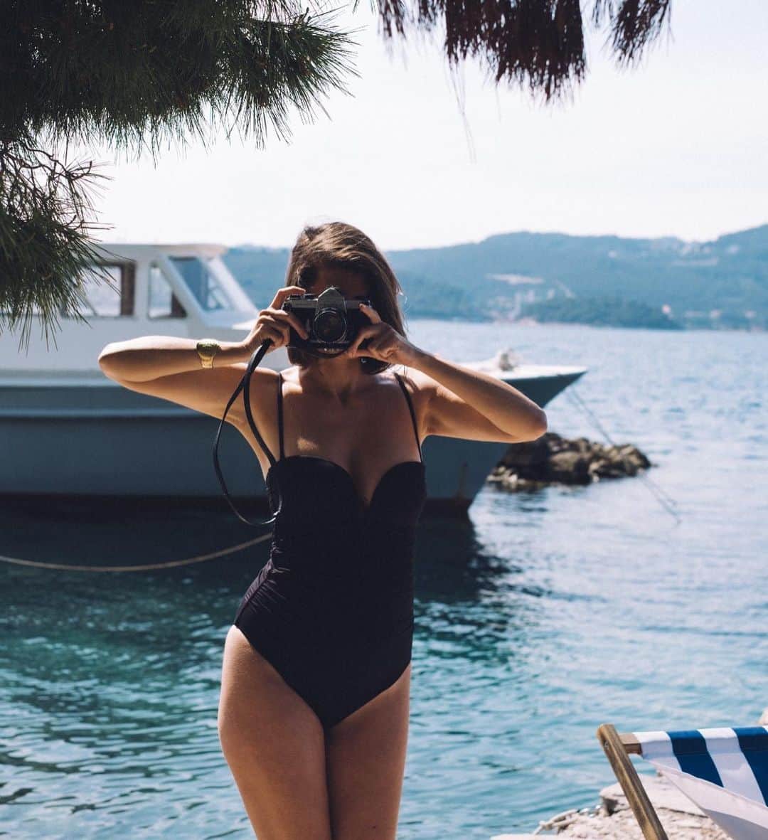 CALZEDONIAさんのインスタグラム写真 - (CALZEDONIAInstagram)「Outfit suggestion for the perfect Croatian gateway ✨ Plan your Summer holidays with our Travel Guide!  Read more: Calzedonia.com #calzedonia #FeelgoodinCalzedonia」6月22日 2時13分 - calzedonia