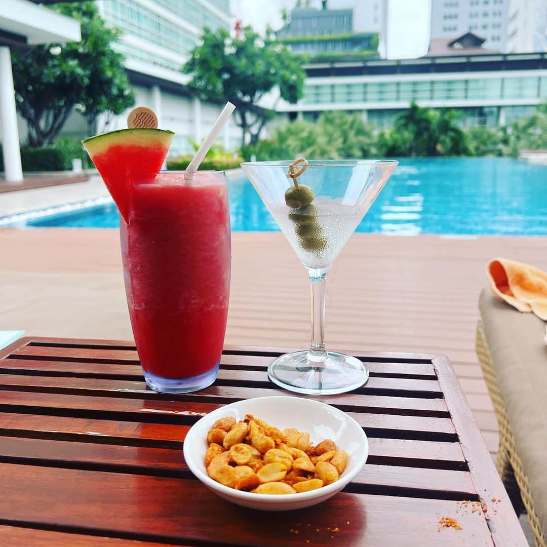 エリイ さんのインスタグラム写真 - (エリイ Instagram)「🇹🇭 Thailand 🤍  🍸🏖👗👙🫶  #bangkok  #พัทยา #บางกอก  #pattaya」6月22日 2時19分 - elliechimpom