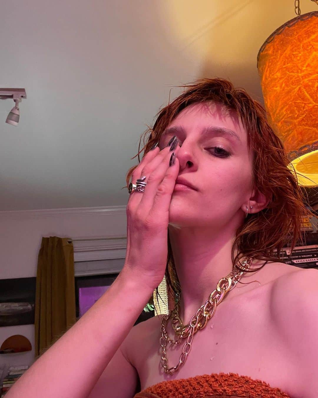 オーブリー・ピープルズのインスタグラム：「ur swamp girly 🐊」