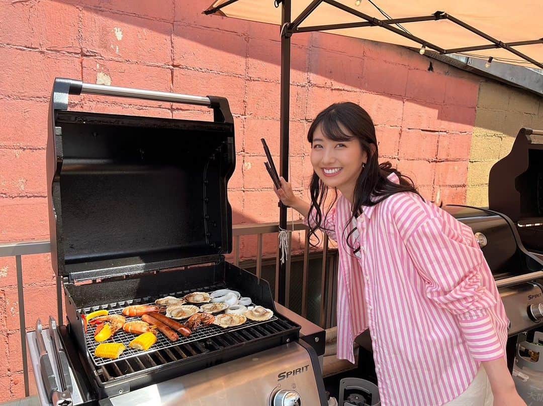 のインスタグラム：「大阪オフ会 🍖🦐🌽  GWに #大阪コミコン で大阪行くならせっかくならオフ会やるか！と企画したBBQオフ会🌼  全国から集まってくださった皆様のおかげでとっても楽しい時間となりました♡  改めて、参加してくださった皆さまありがとうございました🌈  会場もめちゃくちゃ素敵で、また利用したい、、！また同じ会場でイベントやりたい♡  2部のチェキ会(特典会)には、1部には参加できなかった方や初めましての方、お久しぶりの方々が会いに来てくださいました🎈  終始温かい雰囲気でめちゃくちゃアットホーム、、だったはず🥹🩷  参加してくださった皆様のよき思い出になってますように✨ . . . #bbq #osaka #大阪 #barbecue #osakajapan #osakafood」