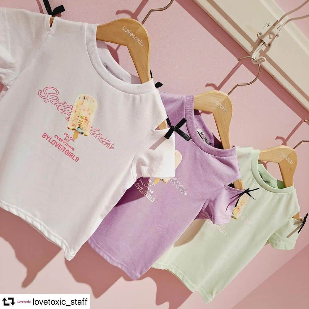 byLOVEiTさんのインスタグラム写真 - (byLOVEiTInstagram)「by LOVEiT ♡ SUMMER SALE  かわいいアイスTシャツも プライスダウン！  ラブトキシックショップでも バイラビセール開催中！  @lovetoxic_solado  @lovetoxic_kameari  @lovetoxic_hiratsuka  @lovetoxic_laketown  @lovetoxic_mitouchihara  @lovetoxic_ipsvillage  #イオンモール浦和美園   春夏のバイラビコーデ、かわいい♡と思ったら保存して、バイラビ欲しいモノリストをつくっておこう！  お買い物は @byloveit_official  公式オンラインショップ 💙ナルミヤオンライン💙 @narumiyaonline_official で、どうぞ！  #byloveit #バイラビット  #小学生女子 #小学生コーデ  #キッズコーデ女の子 #こどもふく #js6 #js5 #js4 #js3 #js2 #js1 #キッズtシャツ   @lovetoxic_staff」6月22日 12時58分 - byloveit_official