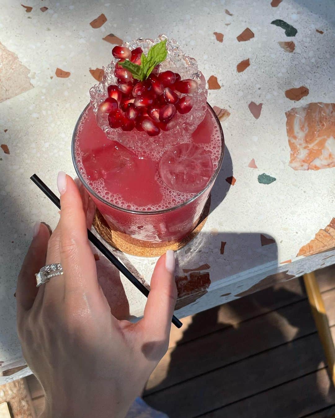 ヴィクトリア・ツラノーヴァさんのインスタグラム写真 - (ヴィクトリア・ツラノーヴァInstagram)「@helissuites ...