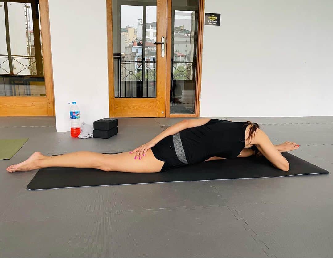 April Imanさんのインスタグラム写真 - (April ImanInstagram)「My happy place💚🩵🩷 . . . . #apriliman #yogapose #yogadaily #corestrength #yogaandstrength #yogachallenge #strengthworkout #strongwomen #balancetraining #traininghard #flexibilitytraining #flexibility #yogainspiration #yogalove #yogapractice #yogagirl #yogaeveryday #splits #frontsplits #splitstraining」6月22日 13時00分 - april_iman