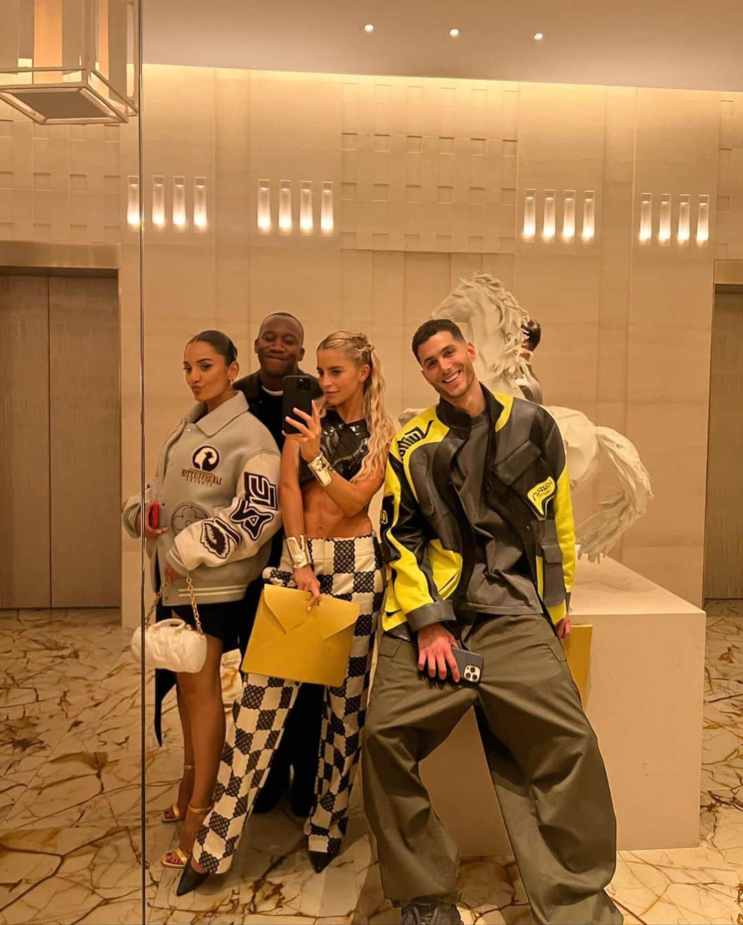 キャロライン・ダウルのインスタグラム：「yesterday night >>> 📀💎🤝🏻…ended with an after-show featuring a surprise performance by Jay-Z and @pharrell」