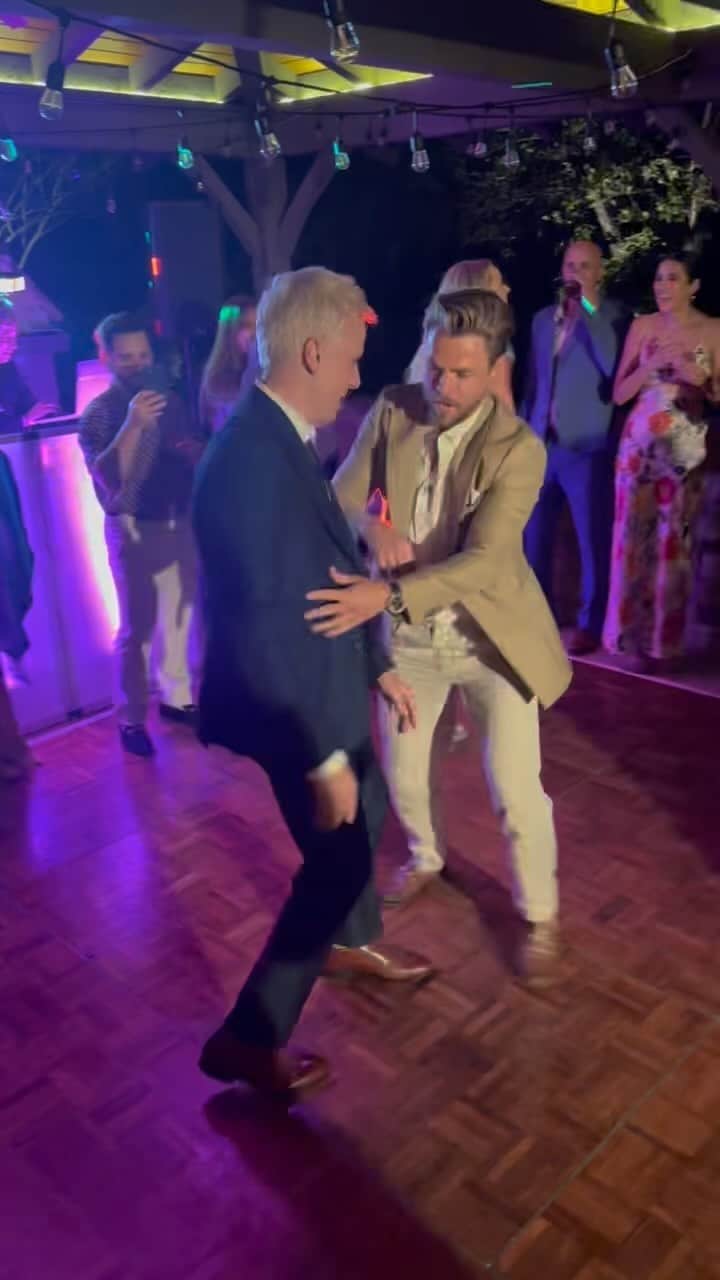 ジェイソン・ケネディのインスタグラム：「Them - can we get married at your house? Me - sure, please don’t break anything…. Congrats @arielle & @mattcutshall, we love you so much!」