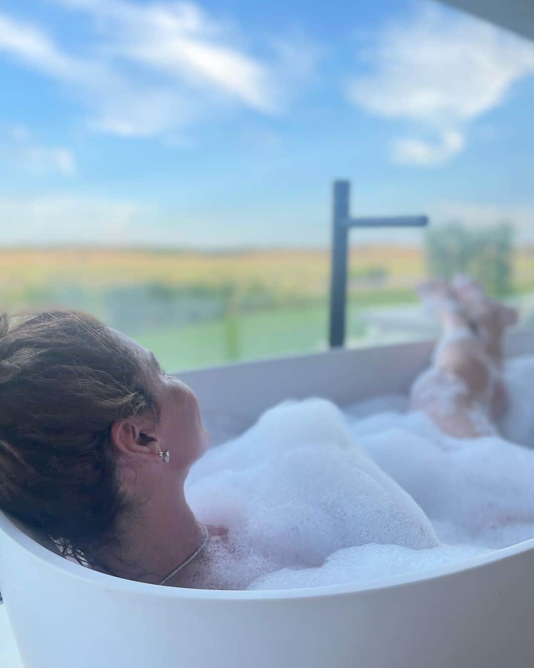 Giovanna Antonelliのインスタグラム：「Quem ama essa vibe curte aqui !!✌🏼😉」