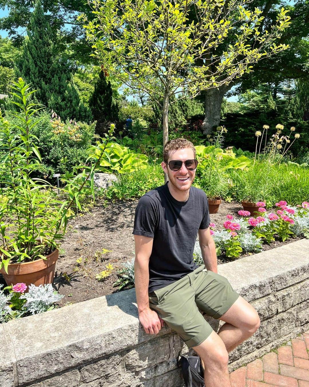 ジェイソン・ブラウンのインスタグラム：「🌸🌿 #BotanicalGardens @chicagobotanic #植物園   #chicago #summer #garden」