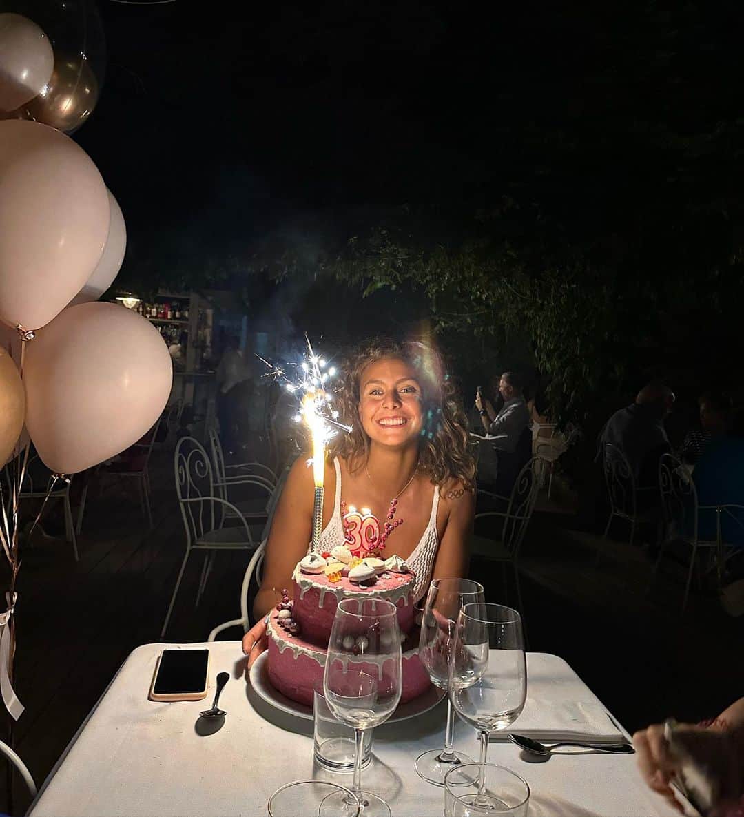 ファビオ・スコツォーリのインスタグラム：「Tanti auguri a te che illumini le mie giornate con il tuo sorriso e i tuoi scherzetti 🤣 ti amo ♥️ #30」