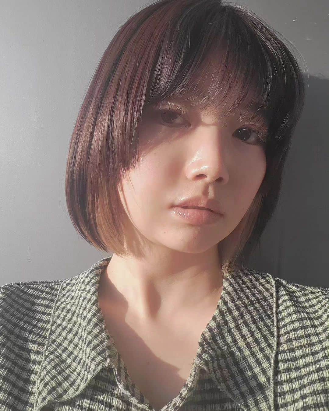 のインスタグラム：「#imaii ⁡⁡ ⁡変なニュアンスでしか伝えられなくて⁡細かく聞かれると分かんなくて、おまかせでって言っていつもカリスマ達に任せる🫶笑⁡ ⁡⁡⁡ ⁡  ⁡⁡カット✄ @ishihara_imaii_hair カラー🌈 @t.takahashi_imaiicolorist ⁡⁡ ⁡⁡ ⁡⁡ ⁡⁡ ⁡⁡ ⁡⁡ ⁡ ⁡#美容室 #ヘアサロン #ヘアカラー #カラー #表参道 #カット #ヘアスタイル #トリートメント #サロン #ヘアアレンジ #hair #ボブ #ヘアセット #ヘアカット #ショートボブ #美容 #hairsalon #haircolor」