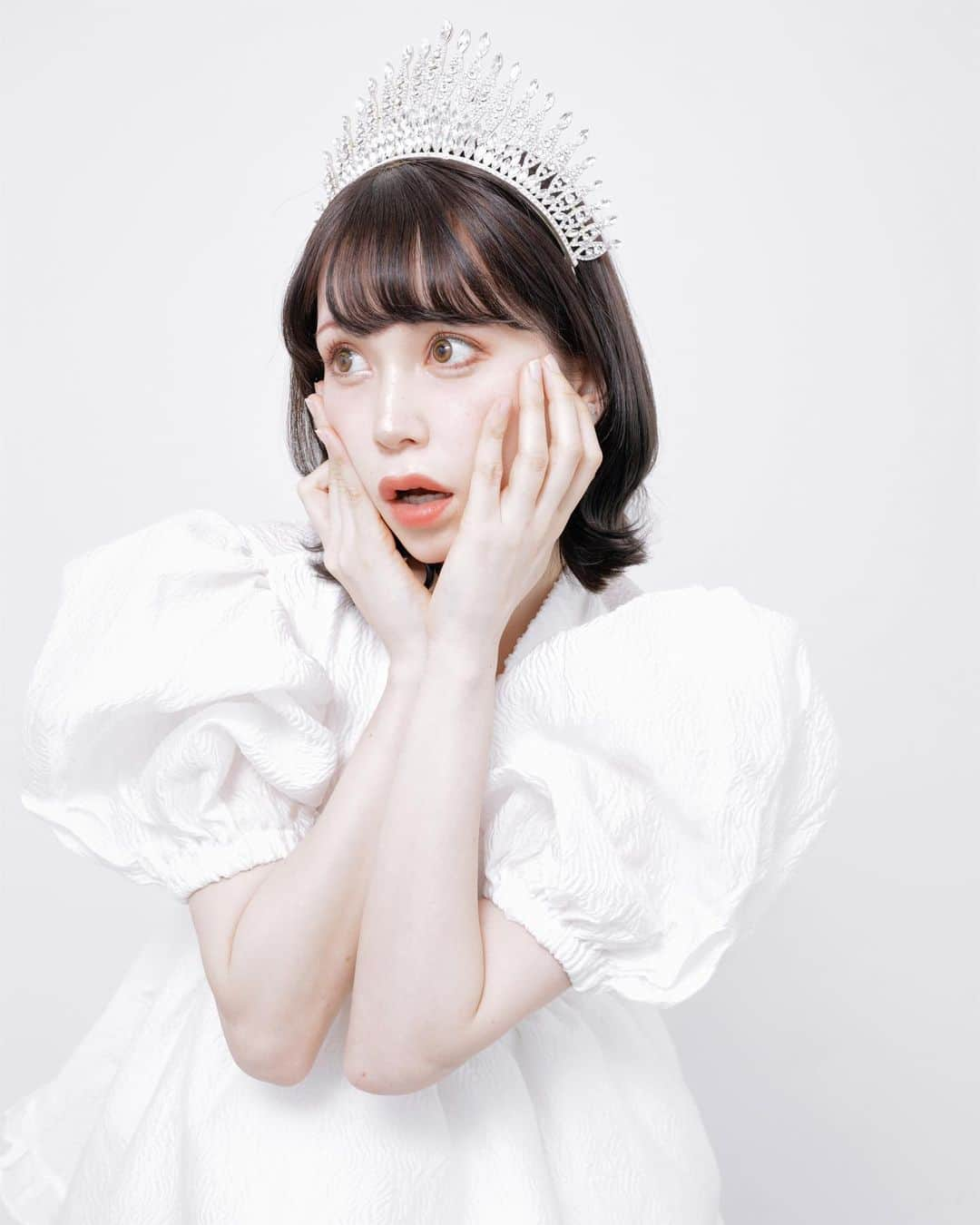 藤城アンナのインスタグラム：「Happy Birthday to me⸜❤︎⸝‍ 実感無いけど30歳になりました。 今年はライブやイベント活動をお休みしていて、もどかしい年ですが 早く復帰できるように頑張ります🍀 これからもよろしくお願いします。」