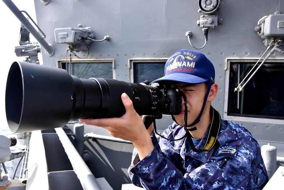 海上自衛隊さんのインスタグラム写真 - (海上自衛隊Instagram)「任務遂行のために。  #こちらは情報収集実施中 #まきなみ #海のカメラマン #中東 #守る」6月22日 8時30分 - jmsdf_pr