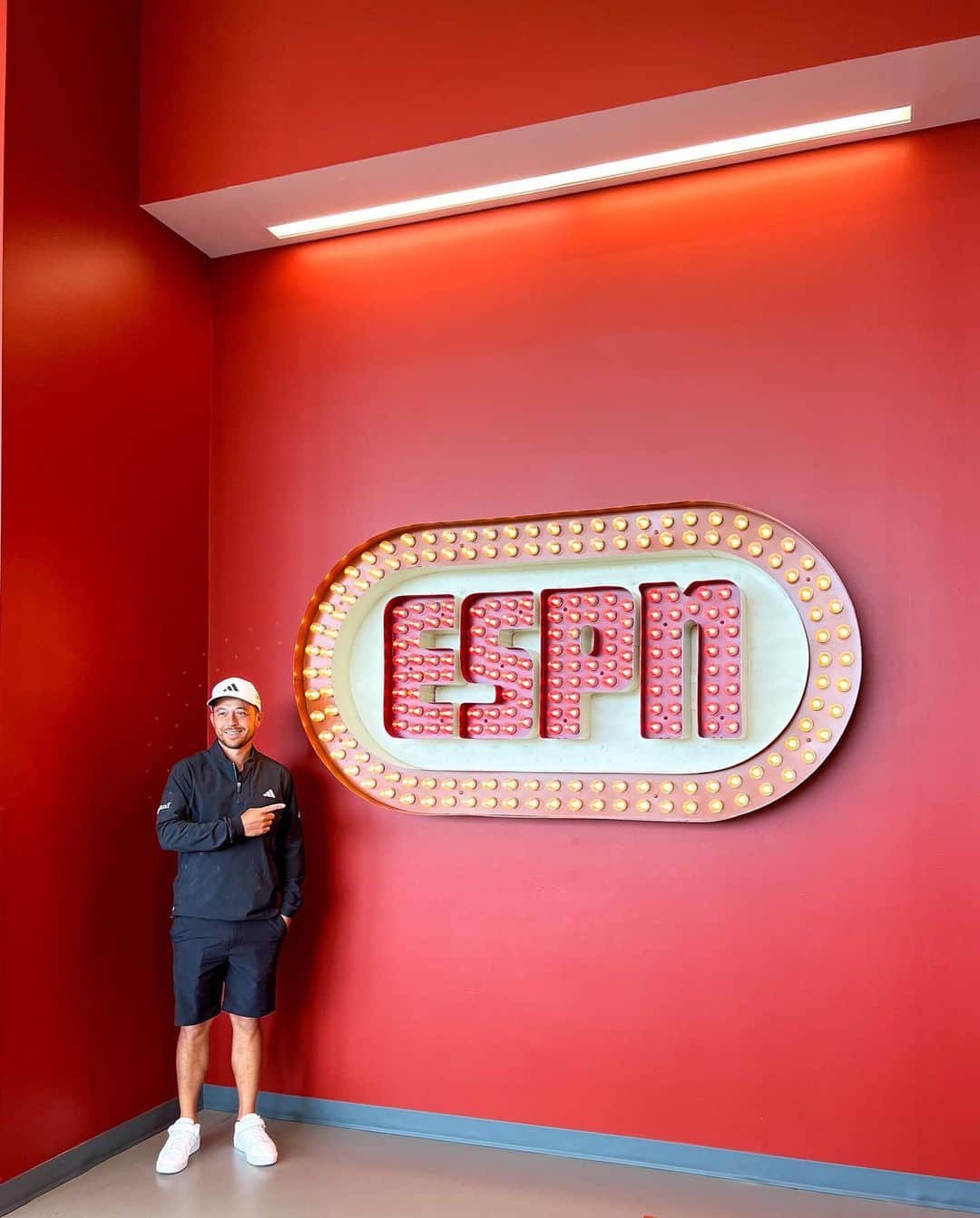 ザンダー・シャウフェレさんのインスタグラム写真 - (ザンダー・シャウフェレInstagram)「Thank you @ESPN and Chris Berman for getting my putter dialed in.」6月22日 9時34分 - xanderschauffele