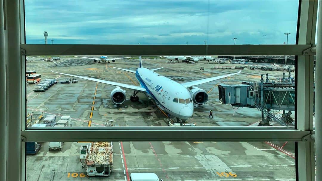 中原龍太郎のインスタグラム：「ジャカルタへGO🙌 🇯🇵HND🛫CGK🇮🇩」