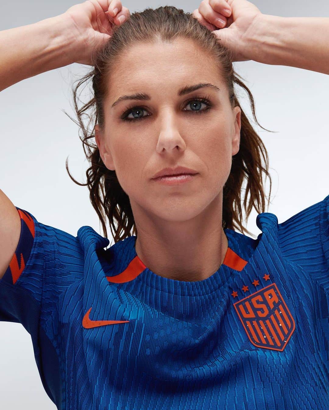 アレックス・モーガンのインスタグラム：「New jersey. Same dream. LFG😈  Honored to rep my country in the 2023 World Cup!」