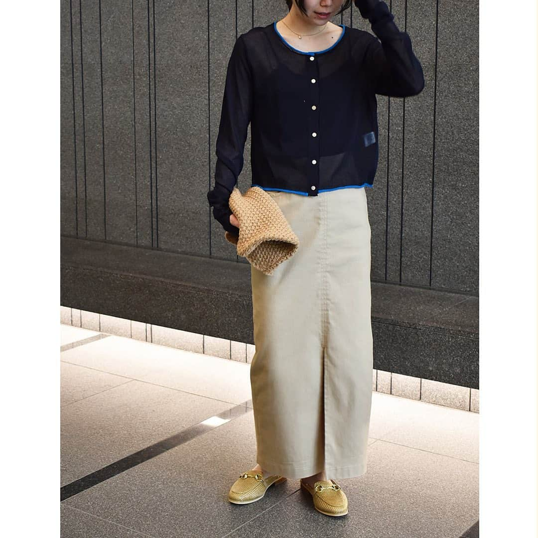 Rananさんのインスタグラム写真 - (RananInstagram)「【 Staff Fashion 】  Rananスタッフのおすすめコーディネートをご紹介♪ トレンドを抑えたアパレルスタッフのコーディネートを ぜひ参考にしてみて下さい✨ 　 　 ------------------------------------------------	　 　 着用している商品詳細は画像をタップして出てくる商品タグ orプロフィールのURLからご確認ください💙  ▶▶▶@ranan_official    ※公式サイトでもスタッフコーデをご確認頂けます♪ 　是非CHECKしてみて下さい✅ ------------------------------------------------  	 STYLE SHARE 募集中！  Rananのアイテムを取り入れてコーデを投稿してください💌 ハッシュタグは『#rananstyle』  みなさんのコーディネートを楽しみにしています＊  　 　 　 #ranan #ラナン #大人コーデ #大人ファッション #大人ファッションコーデ #トレンドコーデ  #トレンドアイテム  #きれいめコーデ #きれいめファッション #夏服 #夏服コーデ #夏服コーディネート #olの日常 #ワーママの日常 #ワーママコーデ #スタッフ #スタッフコーデ #着回し #着回しコーデ #ワンピースコーデ #グリーンコーデ #カーディガンコーデ #タイトスカート #大人カジュアル」6月26日 22時00分 - ranan_official