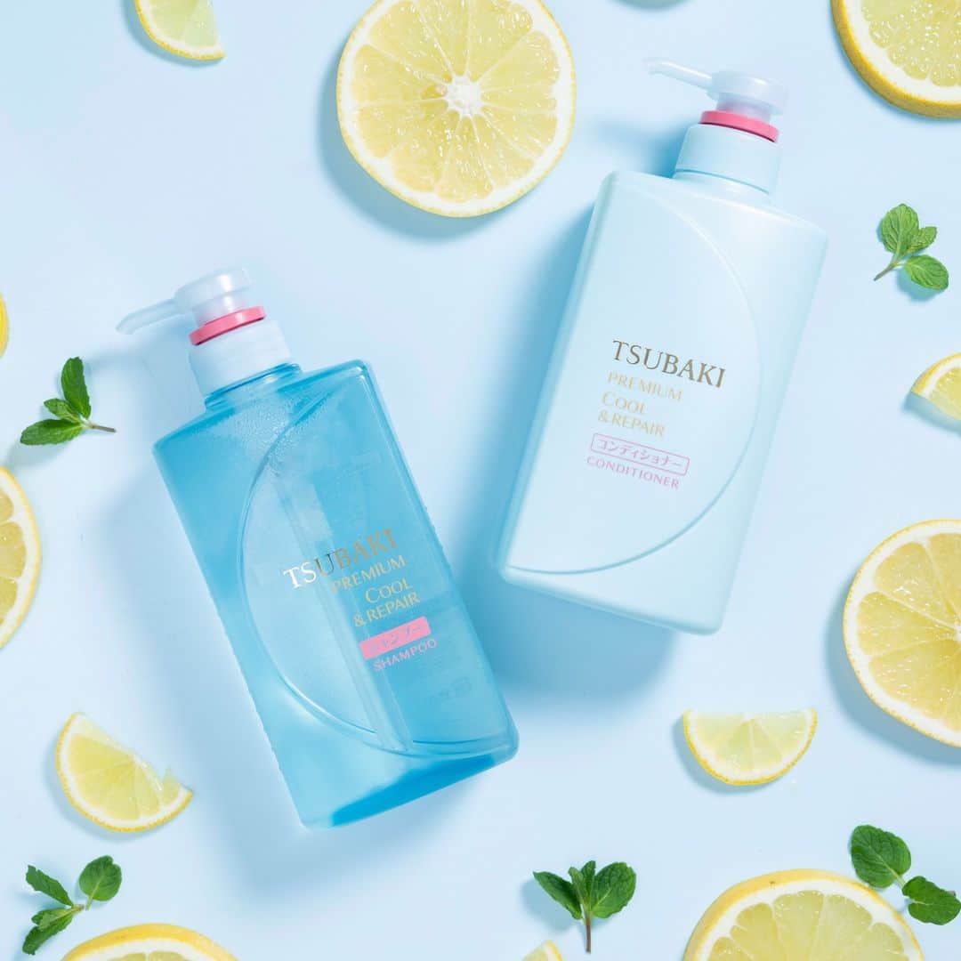 TSUBAKI（資生堂）のインスタグラム：「じめじめ季節にぴったりの ˗ˏˋ数量限定！すっきりさらさら冷感クールタイプ🧊🍋ˎˊ˗ 皆さん、使っていただけましたか？  クールタイプは冷感成分配合で、ひんやり気持ちいい🎐 これからの時期にぴったりなシャンプー＆コンディショナーセットです🍃  皮脂でべたつきがちな地肌がすっきりする、心地よい使用感。 紫外線によるダメージ毛を芯から補修してくれます💠  普段他のシリーズを使用している方も、ぜひこの機会に体感してみてくださいね🛁  ………………………… プレミアムクール&リペアが気になる！ 使ってみたい！という方は「🍋」の絵文字で教えてくださいね！ …………………………  #TSUBAKI #ヘアケア #ダメージヘアケア #おすすめシャンプー #モテ髪 #ヘアケア用品 #シャンプー難民 #シャンプーマニア #美髪ケア #美髪マニア #おすすめヘアケア #ドラコス #期間限定 #数量限定 #限定 #新商品 #新作 #新登場 #newitems #23ss #新作コスメ #最新コスメ #ひんやり #夏コスメ #冷感 #ひんやりグッズ #夏限定」