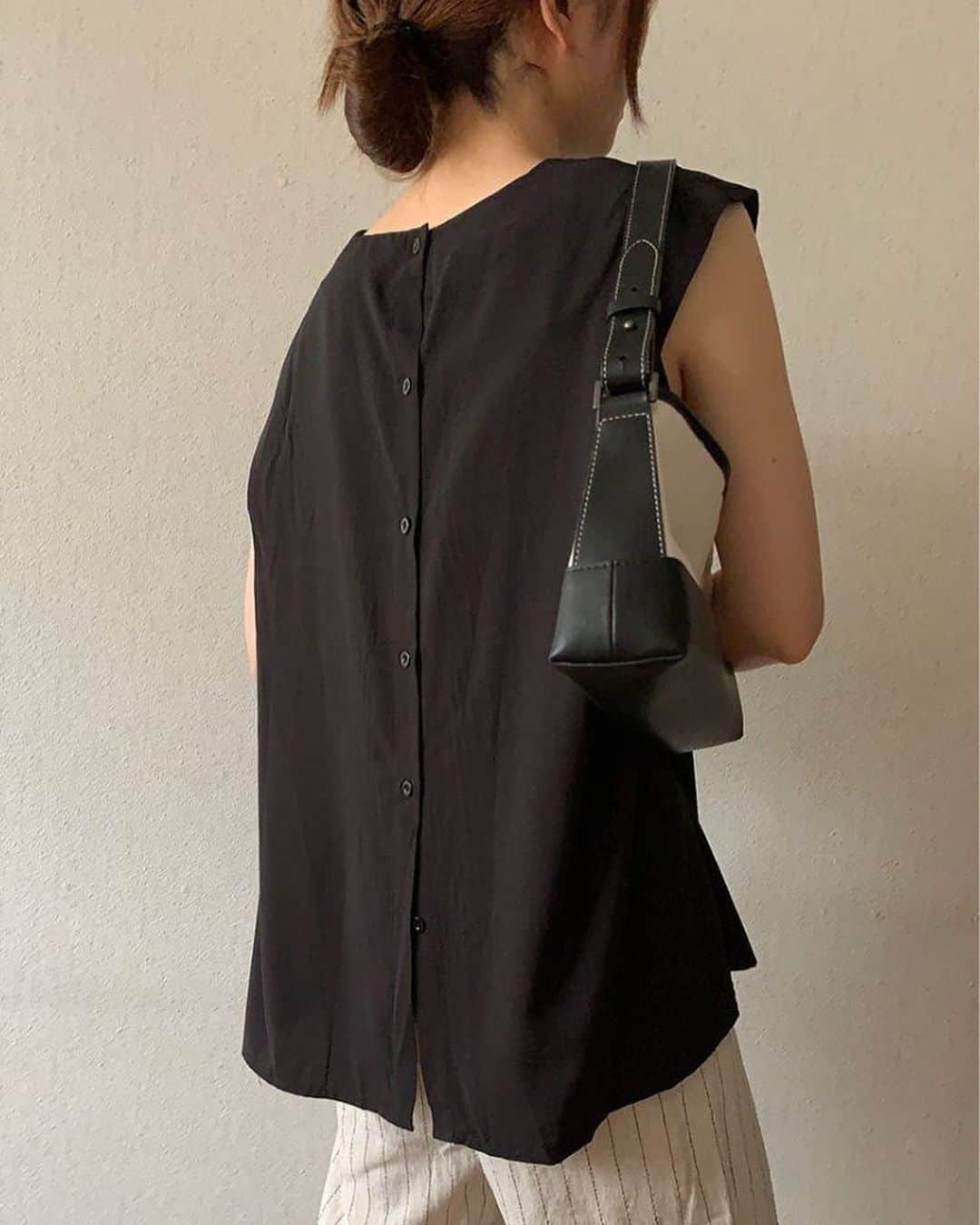 DHOLIC SNAPさんのインスタグラム写真 - (DHOLIC SNAPInstagram)「Ordinary by @maikooe  New arrivals 🧺  韓国ファッション好きさんおすすめSHOP...🤍」6月22日 12時11分 - d_by_dholic