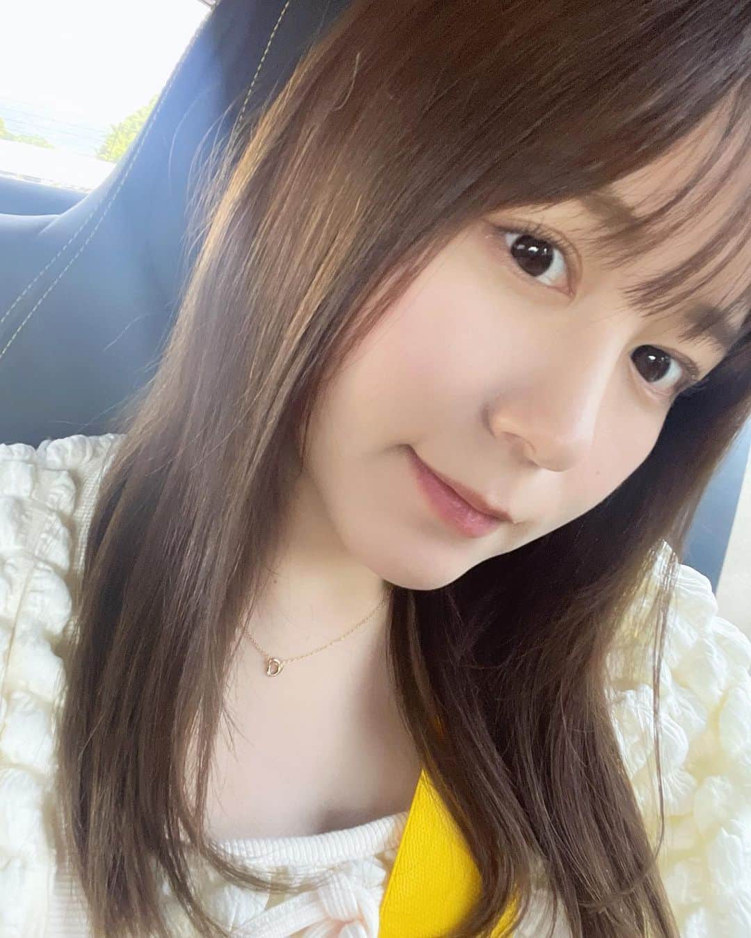 のインスタグラム：「✂︎ 　 ずっとレイヤー気になってて 今回は軽めにレイヤー入れてもらった✌🏻」