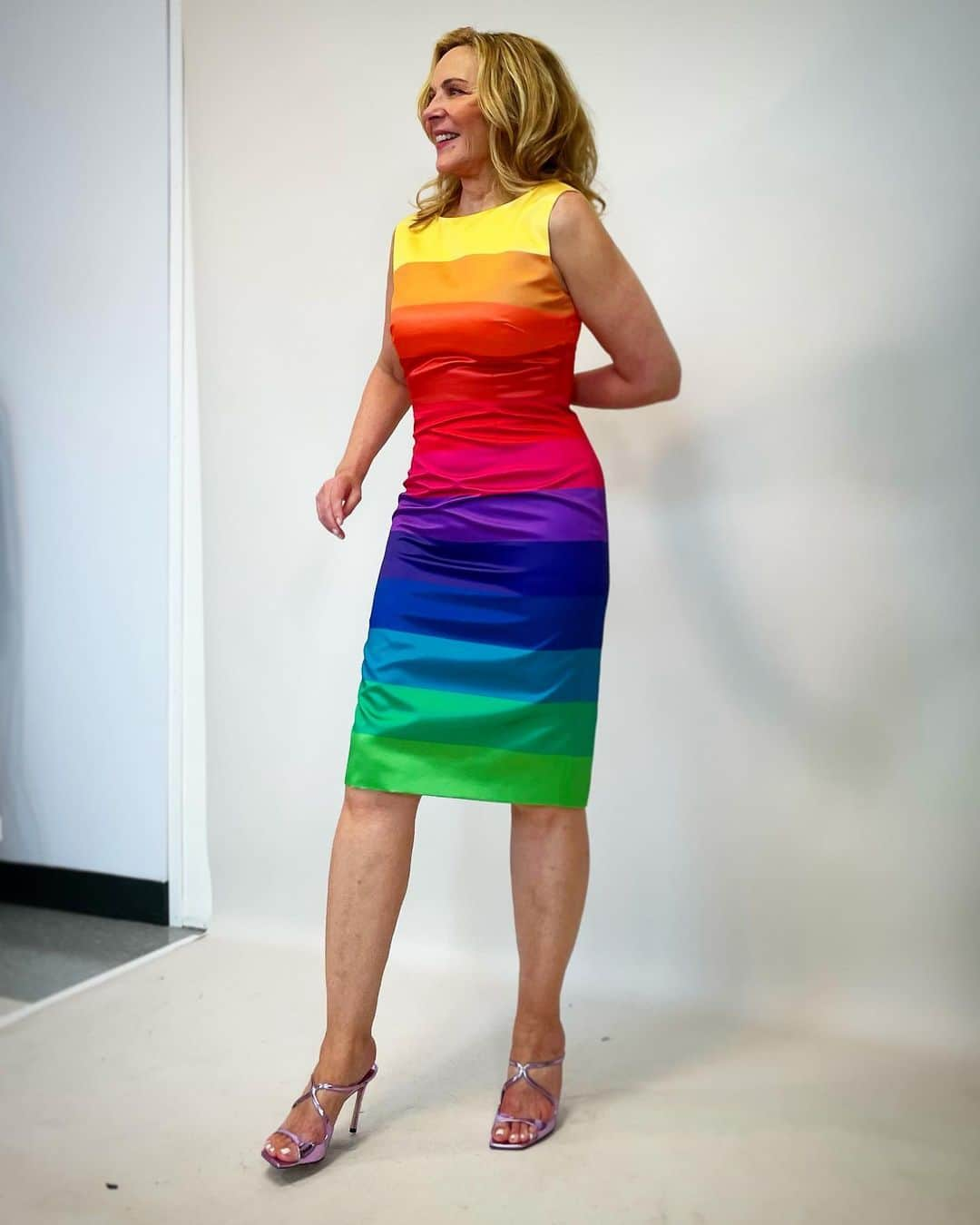 キム・キャトラルさんのインスタグラム写真 - (キム・キャトラルInstagram)「PRIDE 💋🌈❤️ @vzoulias」6月22日 22時29分 - kimcattrall