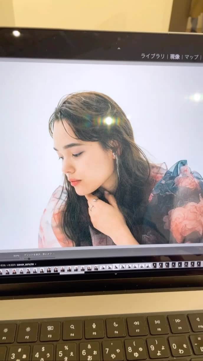梅園アマンダのインスタグラム：「めっきり撮影の写真をインスタに全然載せていなかったので、こっそりあげていこうと思います🦸🏻‍♀️」