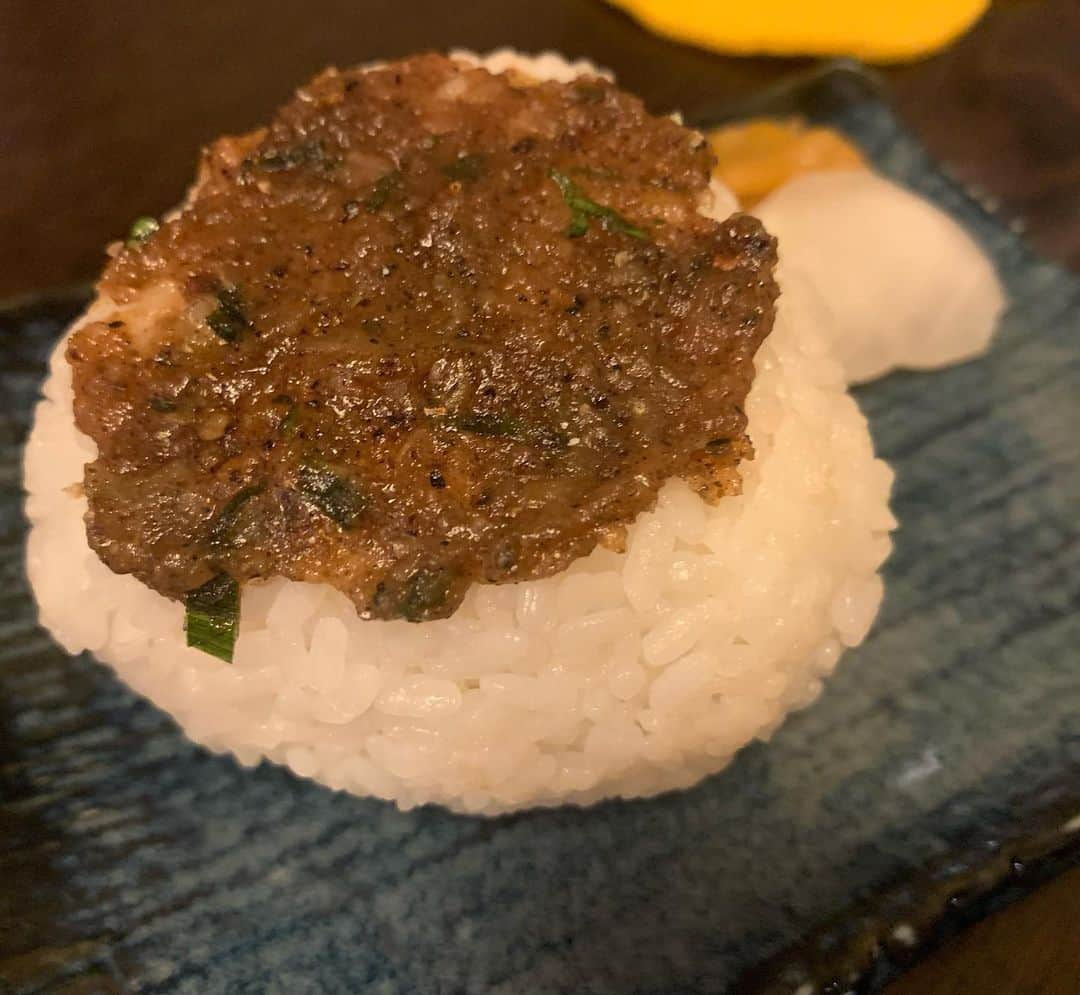 昴生さんのインスタグラム写真 - (昴生Instagram)「晩飯！！ #ルミネ終わり #家族と晩ご飯！ #きてん さん！ #宮崎料理のお店！ #きてん南蛮！ #めちゃうまいー！ #ジューシー！ #せせりの炭火焼き！ #せせりめちゃめちゃでかい！ #よだれ鶏！ #パクチーが良い！ #もろこし天！ #サックサク！ #肉味噌にぎり！ #米すすむー！ #ハムカツ！ #ちょうど良い厚さ！ #やげんなんこつ！ #味付けがスパイシーでうまいー！ #どれもこれもうまかったー！ #今年はミキ漫で宮崎も行く！ #楽しみになってきたなー！ #宮崎料理なに食べよかなぁ？ #都城市の名物はなんやろか？ #漫才のあとのチキン南蛮うまいやろなぁ！」6月22日 22時41分 - mikikousei