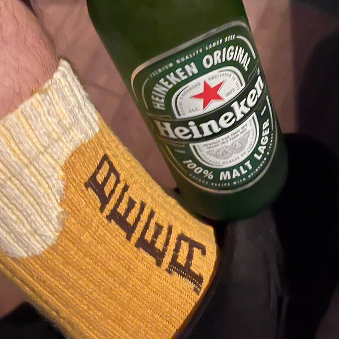 藤田琢己のインスタグラム：「beer socks」