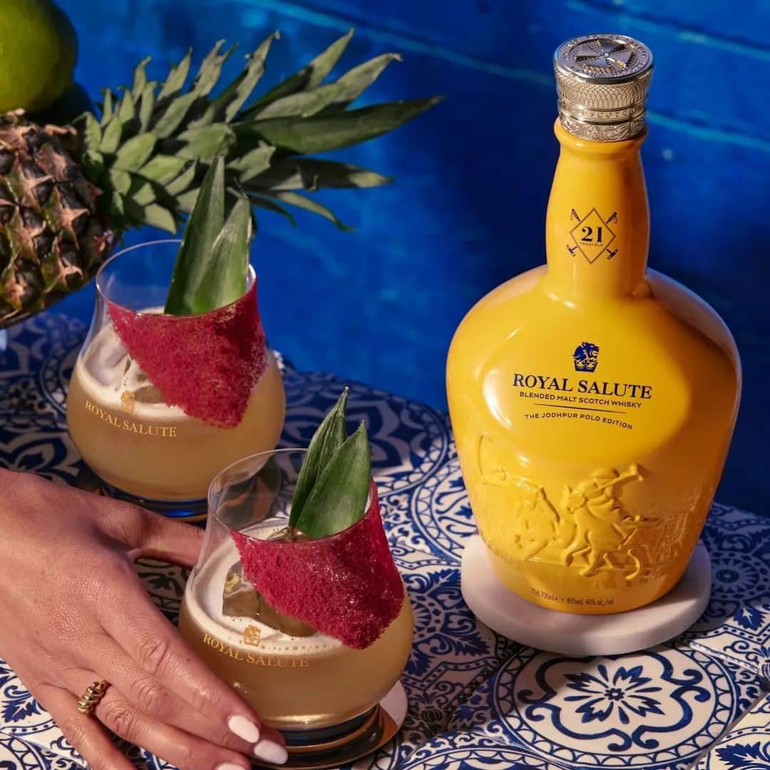 Royal Saluteのインスタグラム：「A beautifully vibrant whisky cocktail celebrating the colours and flavours of India, The Royal Pineapple is the serve of the summer.   Click the link in bio to discover the full recipe.   #RoyalSalute #JodhpurPoloEdition #WhiskyCocktail」