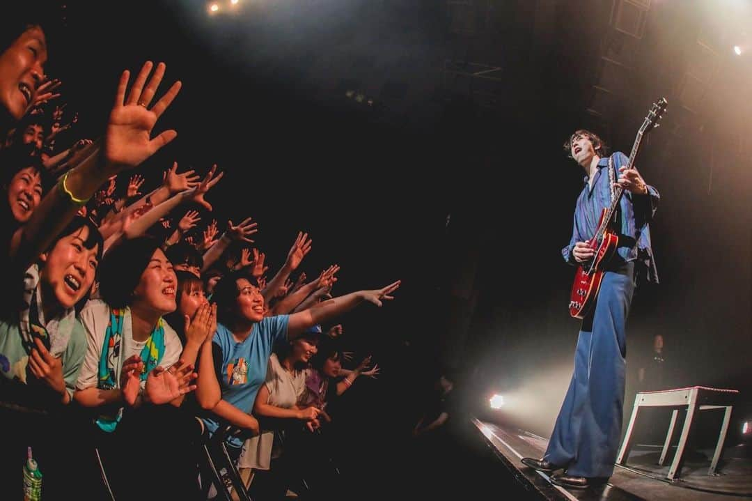 柳沢進太郎さんのインスタグラム写真 - (柳沢進太郎Instagram)「photo × @nabespg   初FCツアー セミファイナル大阪 ありがとう🫀⚡️  熱狂具合ヤバめ。  明日で終わり。 東京のパワーもみして🔥」6月22日 23時19分 - shintaro_yanagisawa