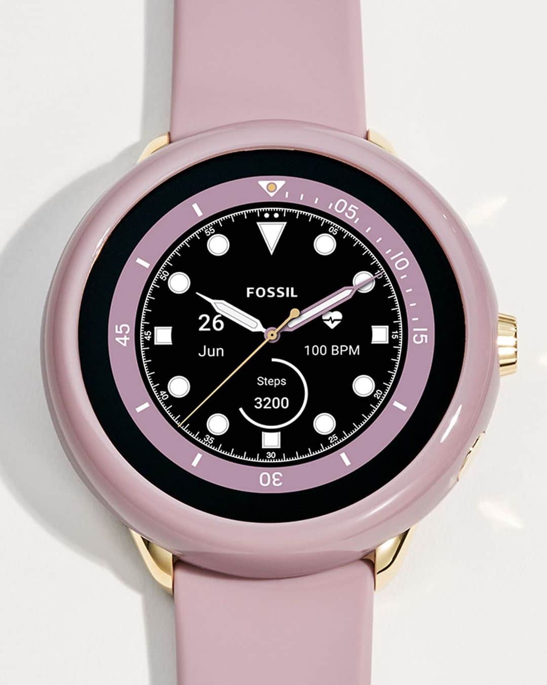 のインスタグラム：「Hey, Google, welcome back👋 Google Assistant is now available on all Gen 6 devices powered with Wear OS 3! The automatic update will roll out to all devices paired with phones running the latest version of Android™ in supported countries. Learn more on Fossil.com!」