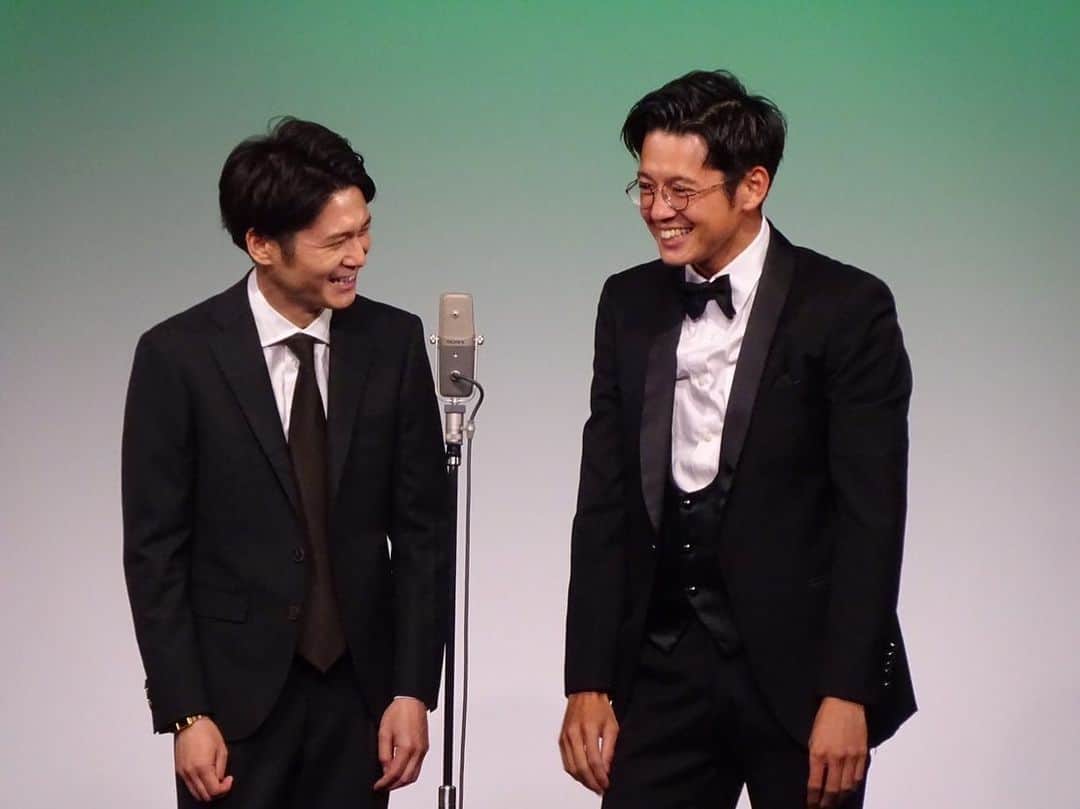 多田智佑さんのインスタグラム写真 - (多田智佑Instagram)「新衣装を下ろしました！ こんな感じです！ 渋いっす！ ネクタイとかはまた調整しながらって感じもありですねー！ 写真じゃ全然分かりませんが、深緑なんすよー！  宜しくお願いします。」6月22日 23時32分 - tottotada