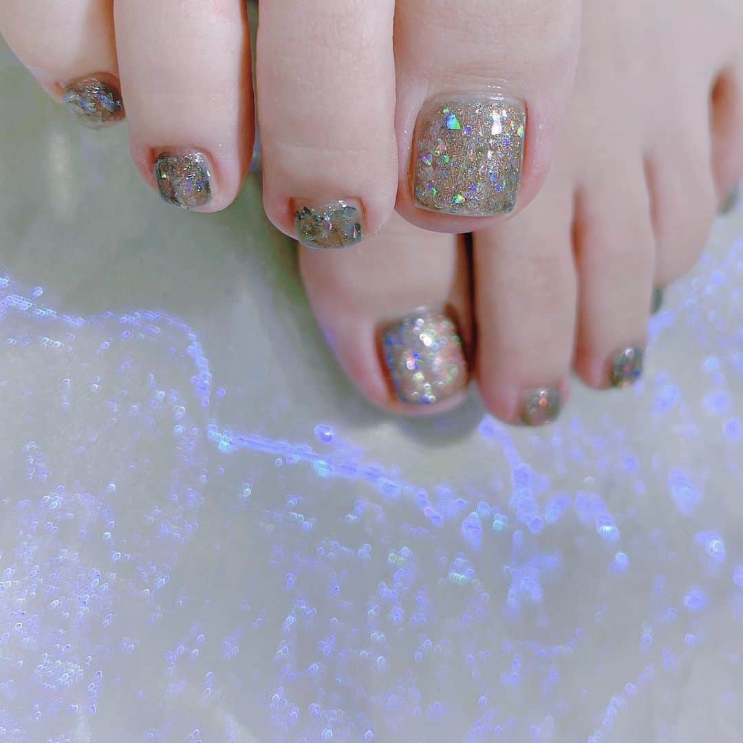 なかやまちえこさんのインスタグラム写真 - (なかやまちえこInstagram)「ホログラム×マグネット🪄⠀ ⠀ @licaxxx1 さん⠀ #nail #nails #nailart #ネイル #美甲 #ネイルアート  #japanesenailart #manucure #japanesenails #manicurist #gelnails #أظافر #네일아트 #미용  #เพ้นท์เล็บ #artedeuñas #เพ้นท์เล็บเจล #ジェルネイルデザイン #ネイルデザイン #nagelkunst #マグネットネイル #magneticnails @aby_sharenail」6月22日 23時26分 - chiekonakayama