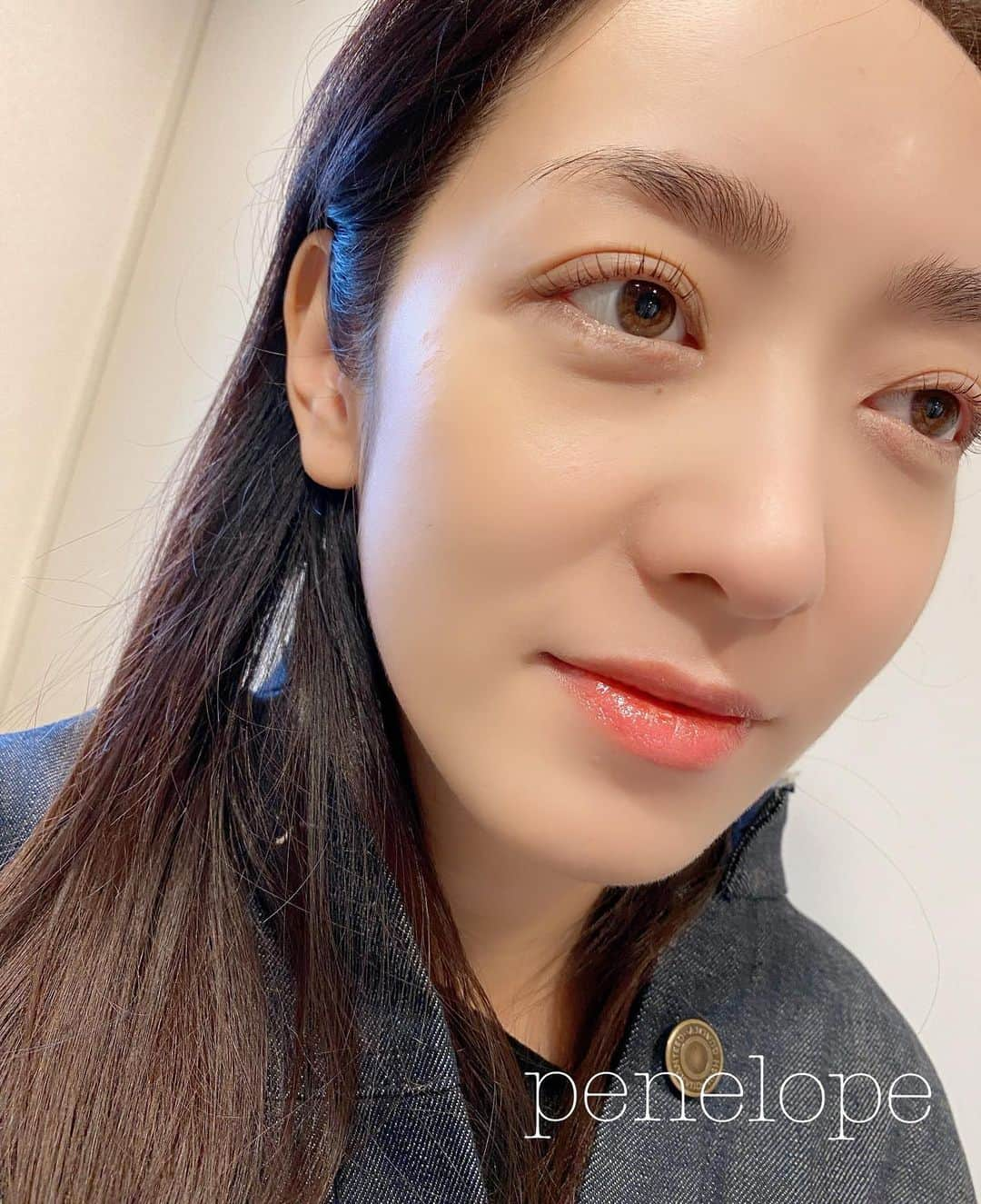 penelopeのインスタグラム：「Lash Lift☻  根元からしっかり立ち上げデザインです✌︎ ‪ ‪  eye by　吉澤  #マツエク#まつえく#カラーエクステ#カラーマツエク#まつ毛美容液#アイリスト#マツエクデザイン#パリジェンヌラッシュリフト#まつ毛パーマ#パリエク#フラットラッシュ#ニュアンスネイル#パーソナルラッシュリフト#ワンホン#ハリウッドブロウリフト#HBL#まつげパーマ#ワンホンマツエク#中国メイク#韓国メイク#エクステデザイン＃中華メイク#束間  当サイト内の文章・画像等の内容の無断転載及び複製等の 行為はご遠慮ください。」