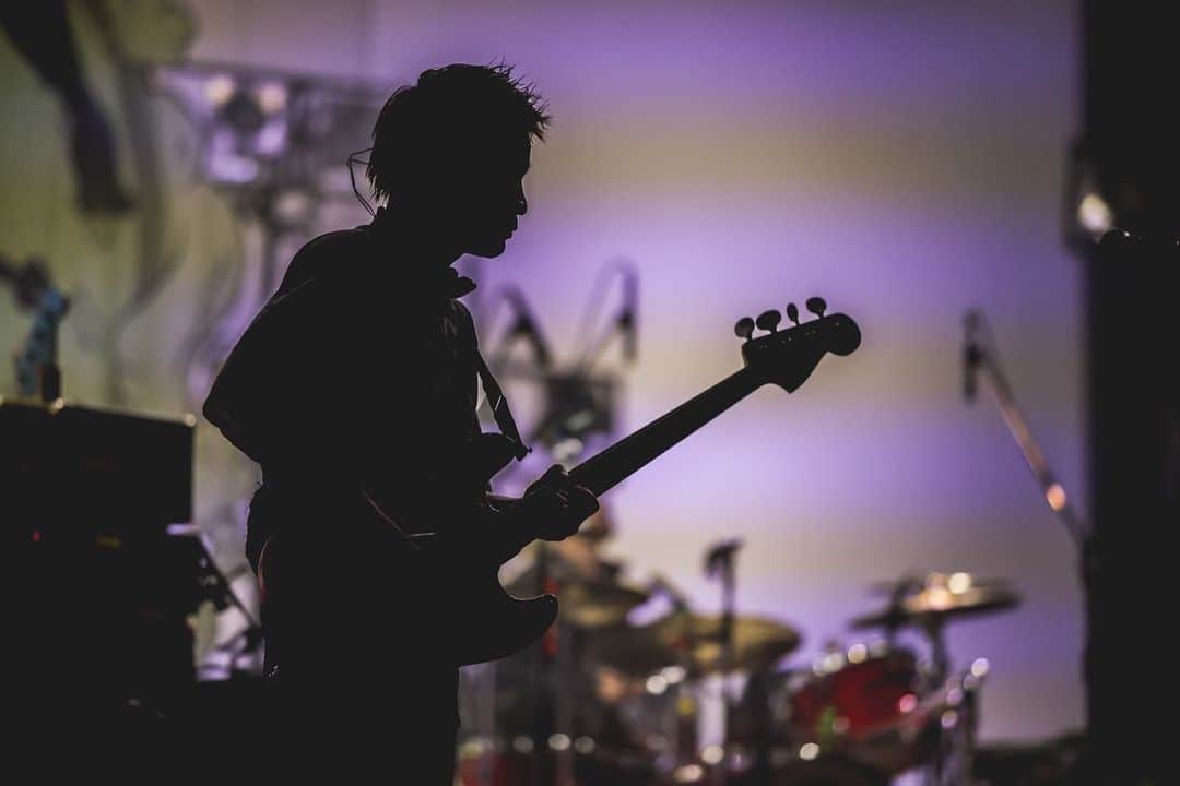 のインスタグラム：「TIME THIEF TOUR 3日目、大阪 なんばHatch  photo by @nabespg」
