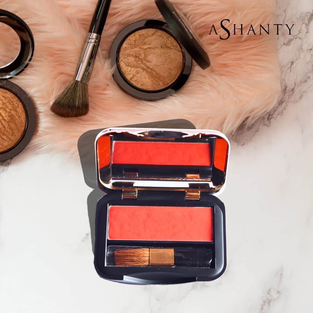ASHANTY BEAUTY CREAM OFFICIALのインスタグラム：「BLUSH ON TO MAKE YOUR DAY BLUSH 💋  Go get this product for only 50K until it get done!  #ashantycosmetics #ashanty_ash #cosmetics #cosmetic #makeuptutorial #rekomendasimakeup #makeuplover #lokalmakeup #makeupnatural #makeuplooks」