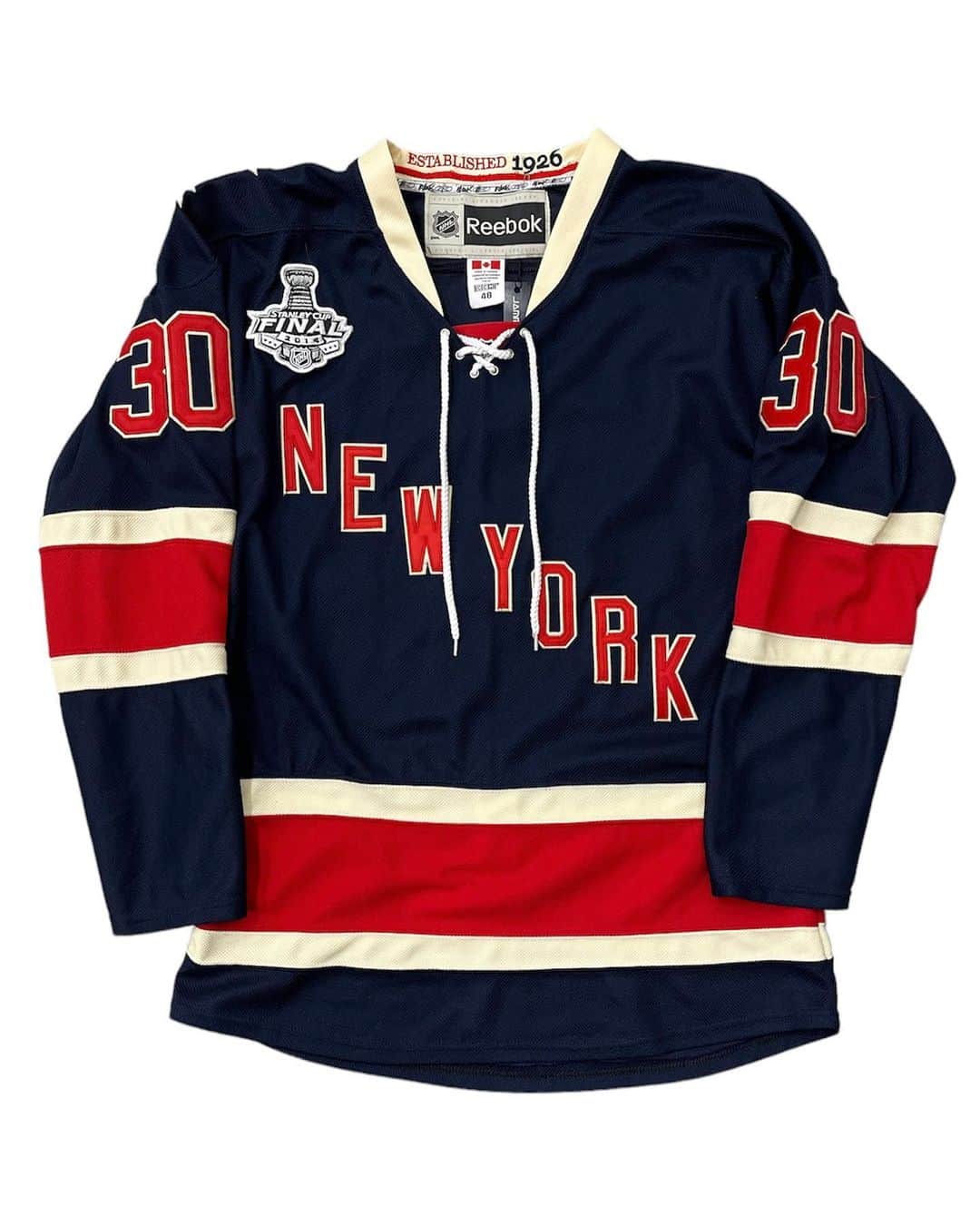 ジャムルのインスタグラム：「NHL New York Rangers Reebok ゲームシャツ　¥6800+tax(7480) . NHL new york rangers Reebokのゲームシャツ。 よく見かけるフロントがRANGERSバージョンではなくNEW YORKてとこがお洒落！  ジャスティンビーバーが着用した事でも有名ですね！ .  WEB SHOPに入荷しております。 是非ご覧ください。 jammru.com  #お問い合わせはお電話で承ります #jammru #osaka  #fashion  #streetstyle  #streetfashion  #vtg  #vintage  #used  #usedclothing  #古着 #古着屋 #ファッション #70s #80s #90s」