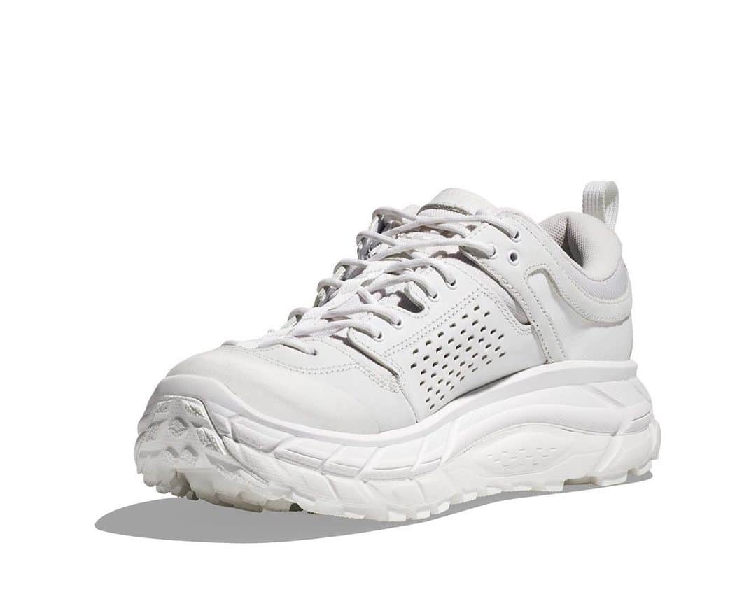 のインスタグラム：「HOKA TOR ULTRA LOW  arrives Friday 23rd June at Dover Street Market Ginza 2F and on the DSMG E-SHOP  @hoka」