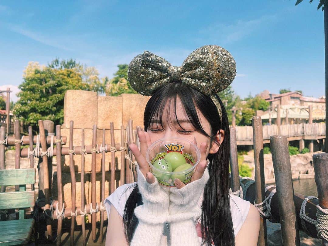 高梨優佳さんのインスタグラム写真 - (高梨優佳Instagram)「disney 🧃 月1は行かないと気が済まない ！ この日は暑かった 〰️（т-т）」6月22日 17時25分 - yukaaa0721xx