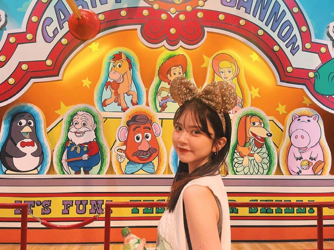 高梨優佳さんのインスタグラム写真 - (高梨優佳Instagram)「disney 🧃 月1は行かないと気が済まない ！ この日は暑かった 〰️（т-т）」6月22日 17時25分 - yukaaa0721xx