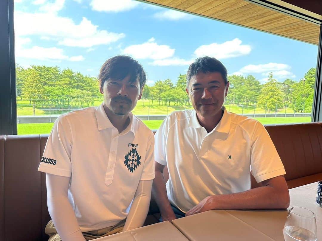松井大輔のインスタグラム：「久しぶりのゴルフ  #横尾要 さんとご一緒させていただき ベスト更新いたしました。 めっちゃ優しく教えてもらい  101でフィニッシュ。ありがとうございます😊  2人の会長もありがとうございました またよろしくお願いします。 #golf #enjoy  #ゴルフ #ゴルフウェア  #training #楽しかったです」
