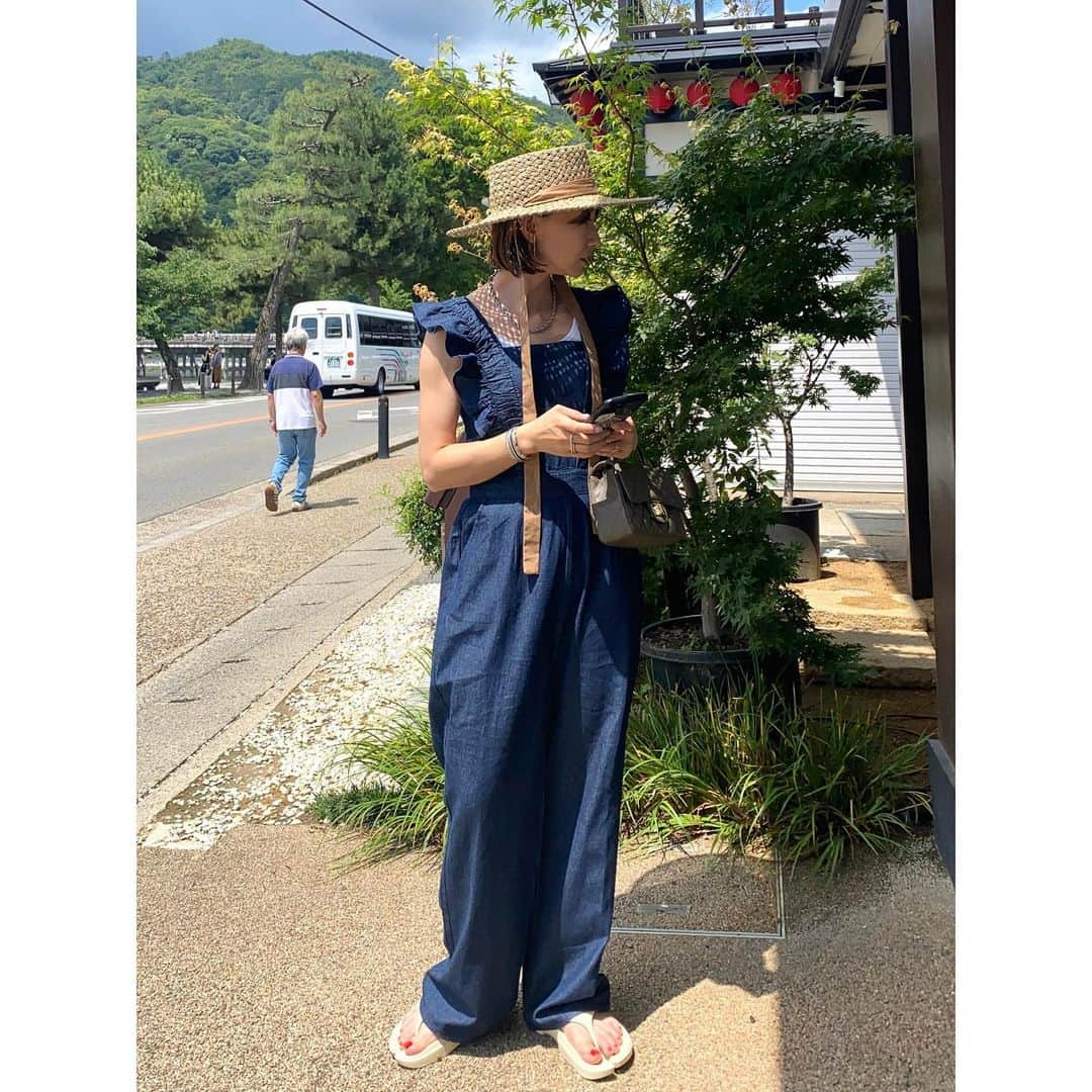 rainbowkwok2さんのインスタグラム写真 - (rainbowkwok2Instagram)「. 弾丸京都🍡  この時期の嵐山も綺麗よね🍃  all-in-one @grl_official . . . #code #outfit #ootd . . . 詳しくは#wear で見てね♥︎ wear account → sizu0618 . . . #MINEBY3MOOTD#コーディネート#Locari#着回し#着回しコーデ #着回しアイテム#トレンドコーデ#大人カジュアル#カジュアルコーデ#コーデ#春コーデ #2023ss#夏コーデ#春夏コーデ#grl#グレイル」6月22日 17時46分 - sizu_oksam