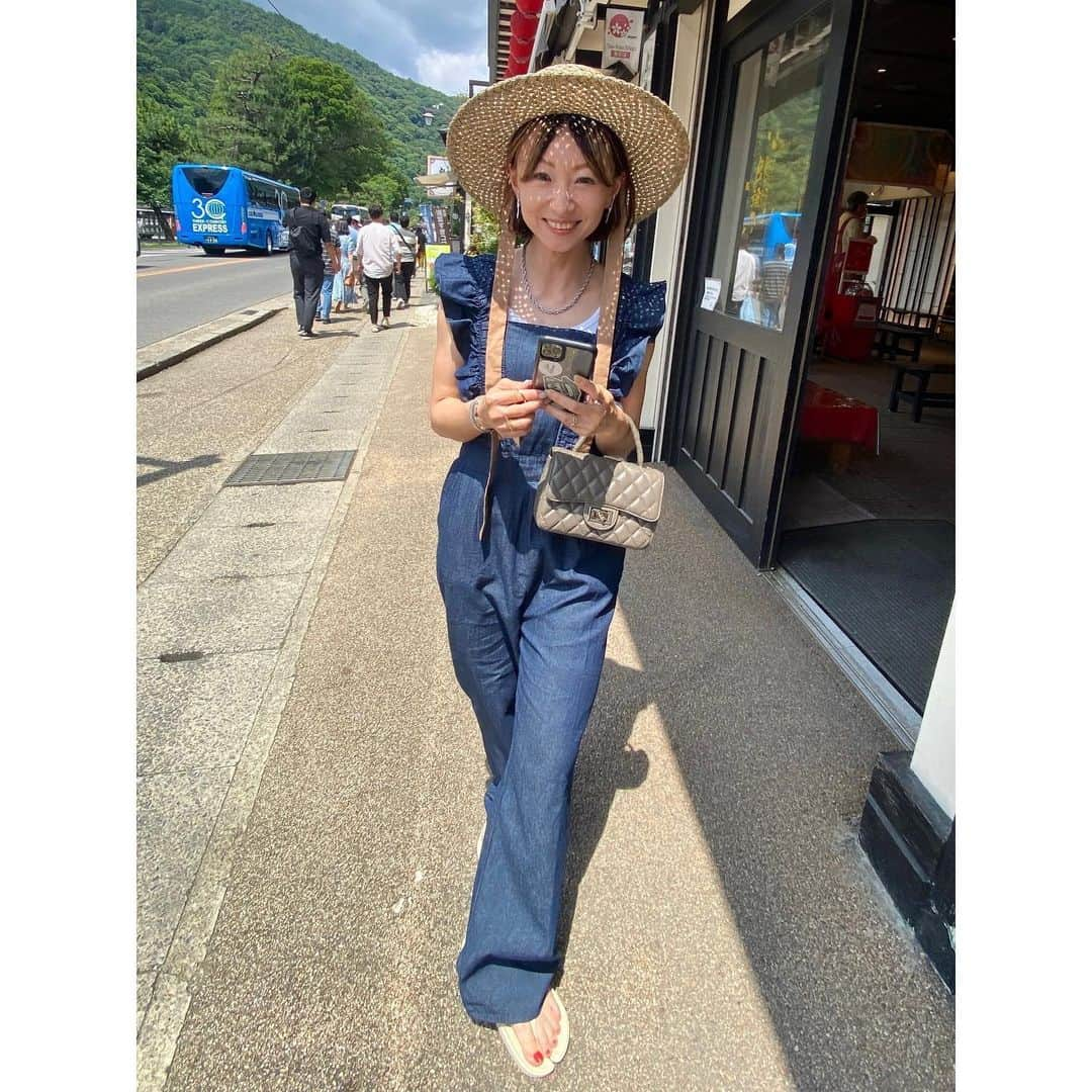 rainbowkwok2さんのインスタグラム写真 - (rainbowkwok2Instagram)「. 弾丸京都🍡  この時期の嵐山も綺麗よね🍃  all-in-one @grl_official . . . #code #outfit #ootd . . . 詳しくは#wear で見てね♥︎ wear account → sizu0618 . . . #MINEBY3MOOTD#コーディネート#Locari#着回し#着回しコーデ #着回しアイテム#トレンドコーデ#大人カジュアル#カジュアルコーデ#コーデ#春コーデ #2023ss#夏コーデ#春夏コーデ#grl#グレイル」6月22日 17時46分 - sizu_oksam