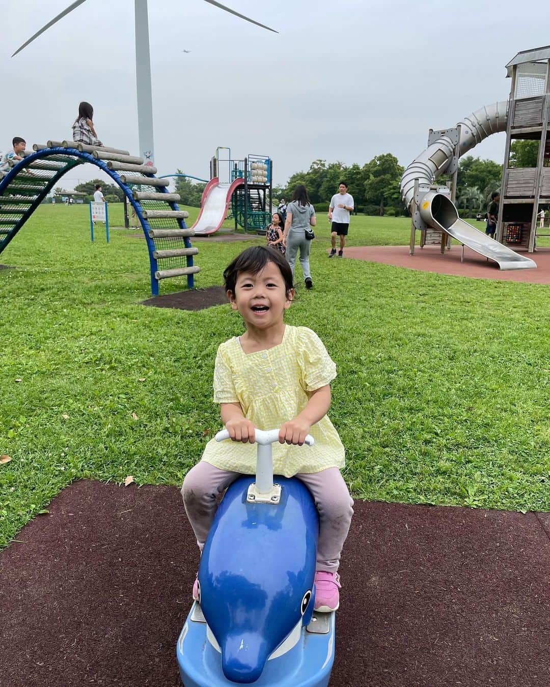 アキラ・コンチネンタル・フィーバーのインスタグラム：「ピクニック🍙　  #若洲海浜公園  #東京ゲートブリッジ」