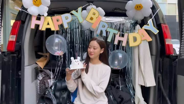 オ・ヨンソのインスタグラム：「생일축하해주신 모든분들 감사해요! 얘들아 고마와❣」