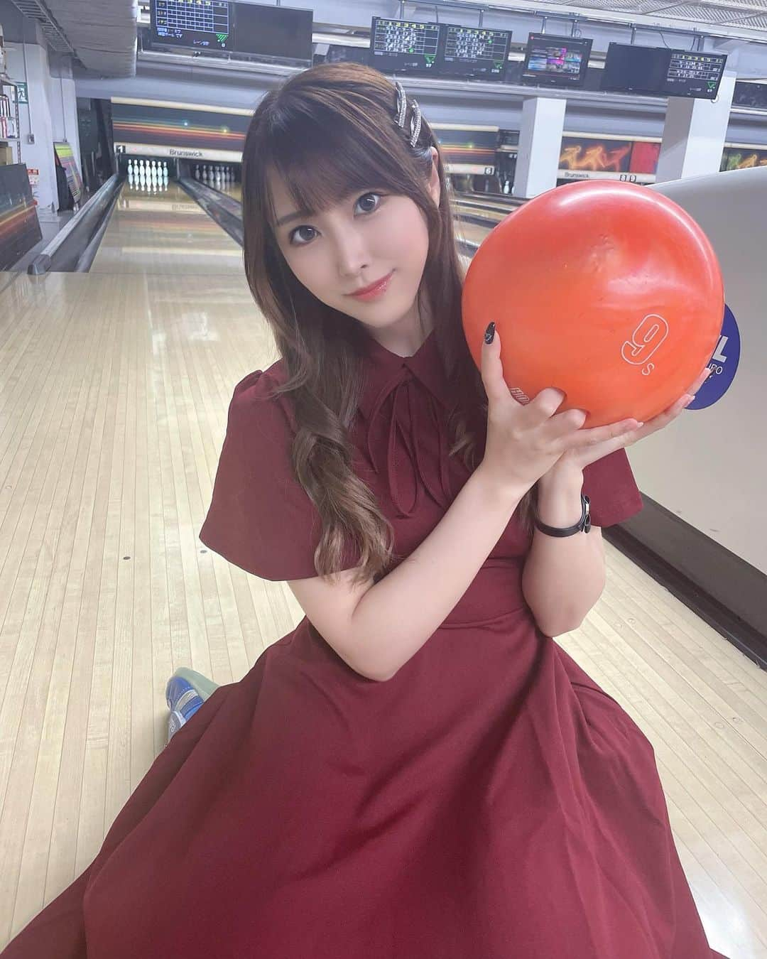 熊本美和のインスタグラム：「おやくまʕ•ᴥ•ʔ . . #おやすみ #goodnight #🌙 #おやくま #ボウリング #bowling #볼링 #保齡球 #🎳 #ボウリングの日 #スポーツ #sports #スポーツ女子 #idol #熊本美和 #Pリーガー #ベビブレ #babyzbreath #fff #loveislove #fff #likesforlike #instalike #ootd #fyp #tokyo #池袋 #池袋ロサボウル #followme」