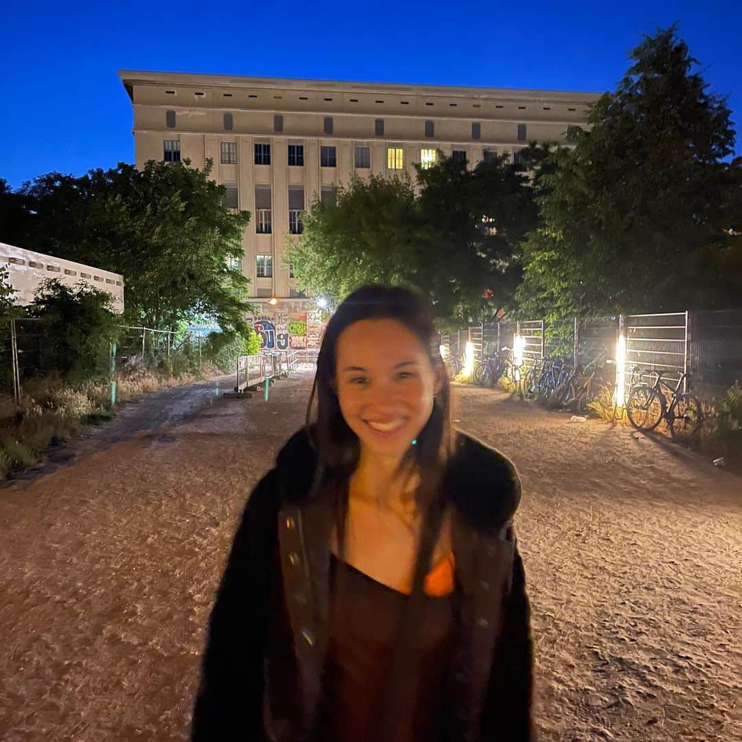水原希子 のインスタグラム：「Berlin was so fun🧚🏻‍♂️💕」